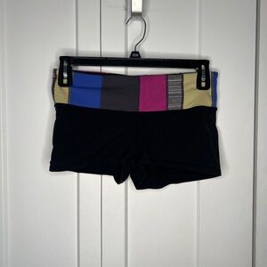 Lululemon Groove Shorts Women's Size 10